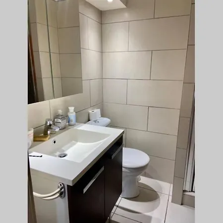 Santocha Apartment *